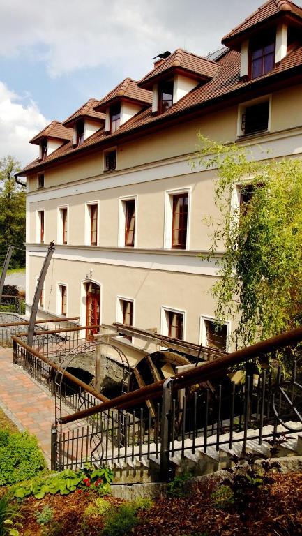 Pension Mlyn Stare Mitrovice Sedlec-Prcice Exterior photo